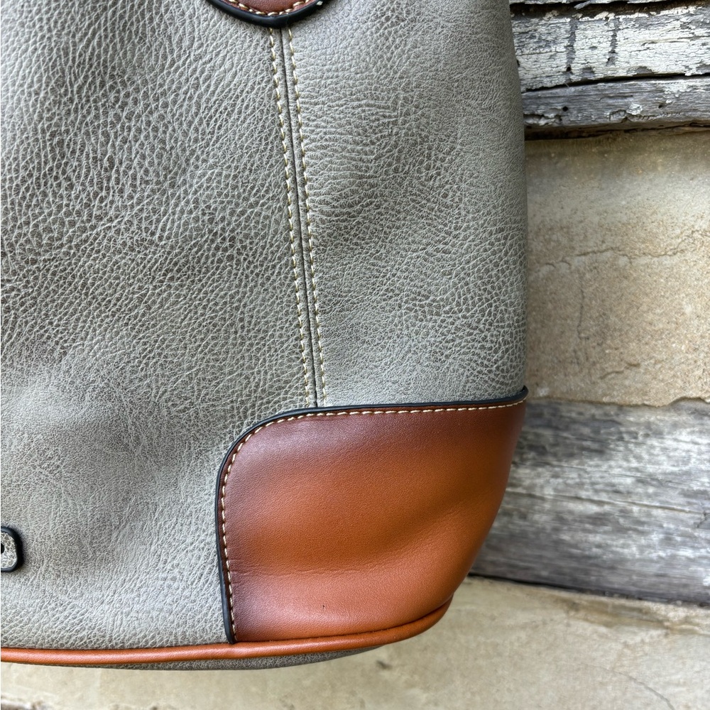 Kathy Ireland Elegant Gray and Brown Large Women's Handbag/Tote/Shoulder Bag - Picture 5 of 10